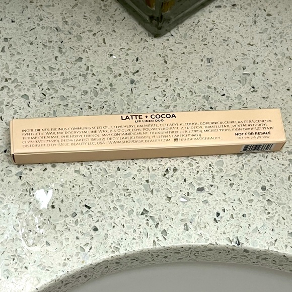 BASIC BEAUTY Gel Lip Liner Duo Latte & Cocoa - Picture 3 of 3